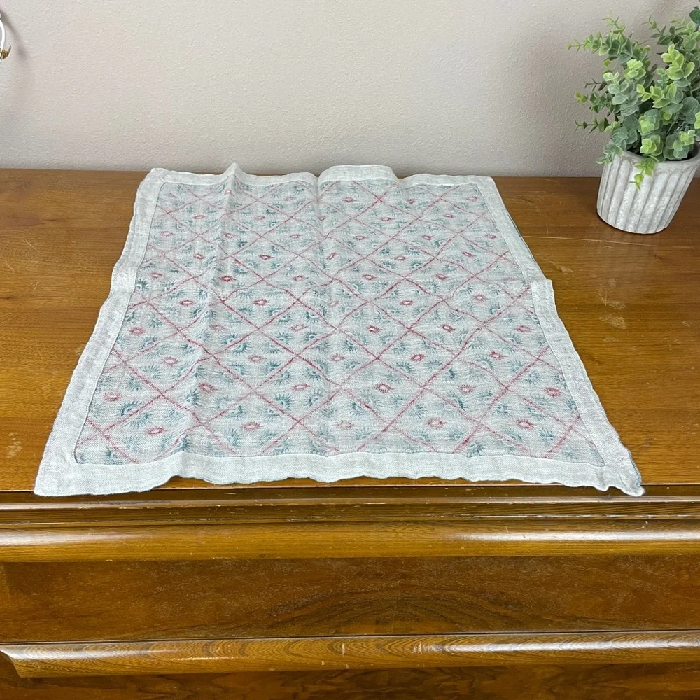 2 linen Crate & Barrel napkins